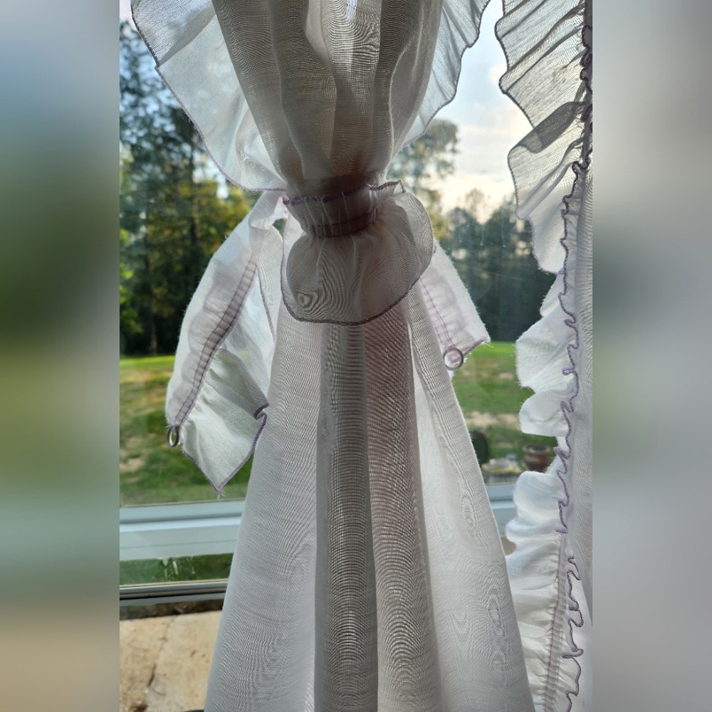 AUTHENTIC  PREMA PREST EASY CARE RUFFLED VINTAGE CURTAIN PANELS AND TIES BACKS